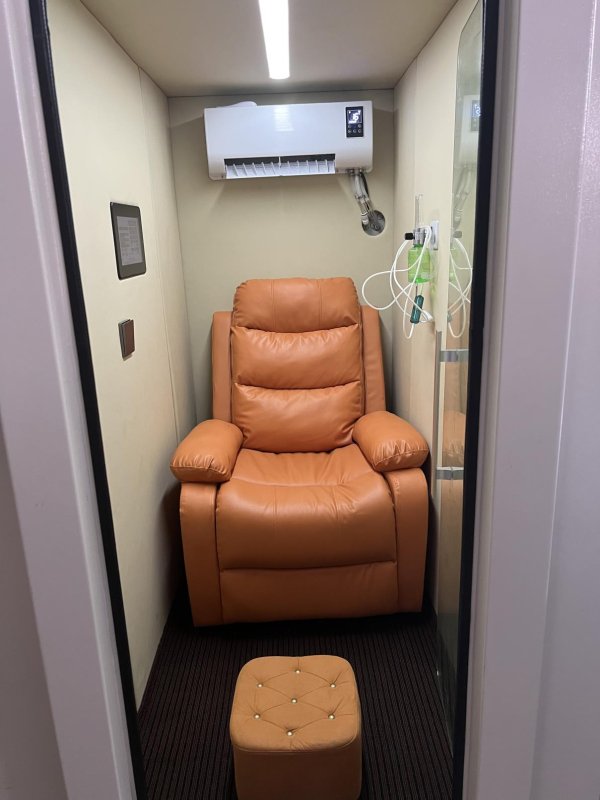 Wheelchair cabin